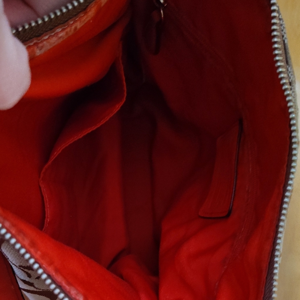 Coach Rehab Hobo Bag Brown With Orange/Red Interior 12x12. 🧡🧡❤️❤️❤️ - Picture 6 of 7